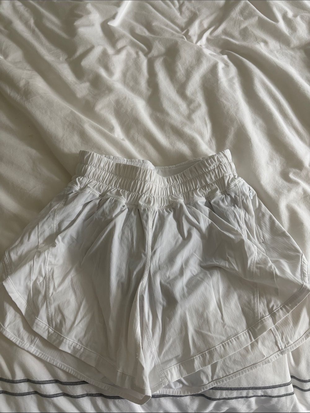 Lululemon 5 inch shorts size 4